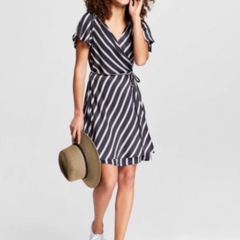 A NEW DAY PURPLE AND BLACK WRAP DRESS